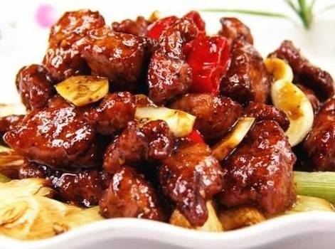 Stir-Fried Diced Beef in Black Pepper Sauce 黑椒牛仔粒